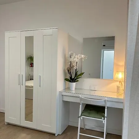 Residenza Alloro Tatil Evi *